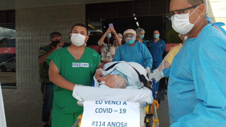 Paciente mais idosa a contrair Covid-19 na Paraíba recebe alta da Frei Damião