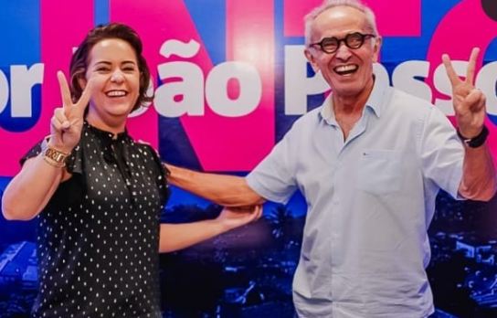 Daniela Bandeira adere a pré-candidatura de Cícero Lucena.