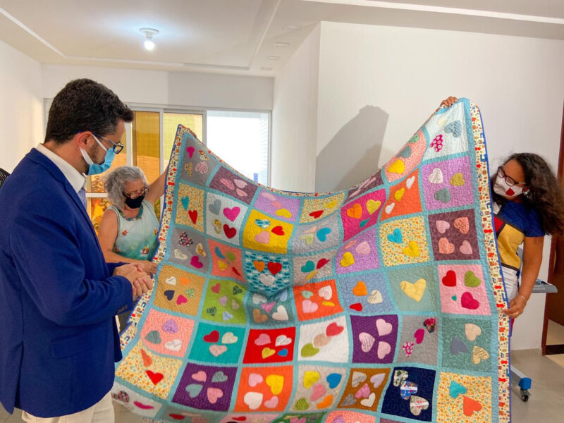 Salão do Artesanato: Profissionais de saúde no combate ao coronavírus inspiram trabalho de artesã