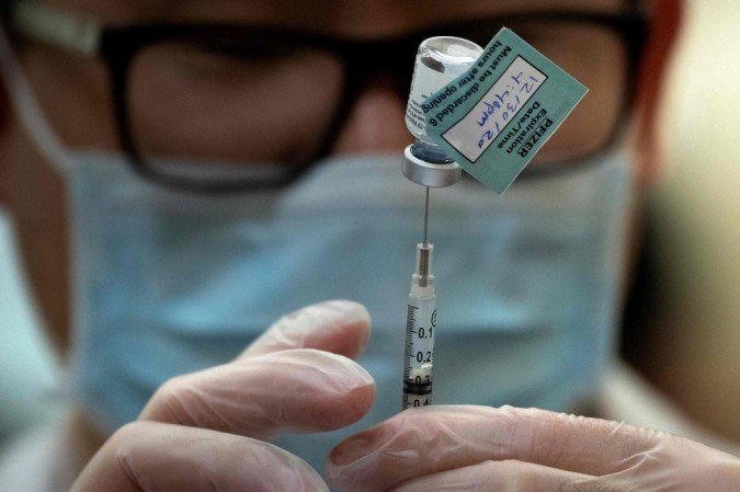 Cabedelo realiza agendamentos para vacina contra a Covid-19 em idosos acima de 75 anos