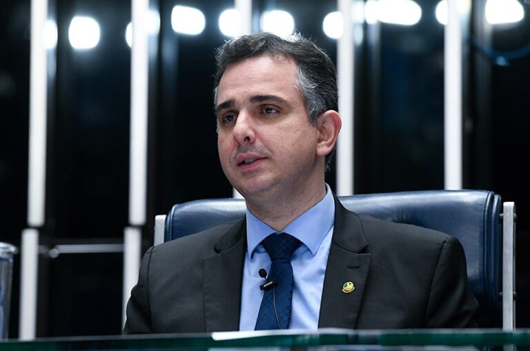 Dividendos da União pagos pela Petrobras podem estabilizar preços de combustíveis, diz Pacheco