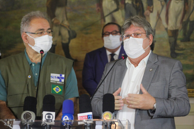 Governador João Azevêdo se reúne com ministro da Saúde e apresenta projetos. VEJA FOTOS