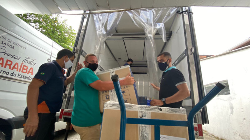 Saúde distribui 217.170 doses de vacinas contra a covid-19 nesta sexta-feira