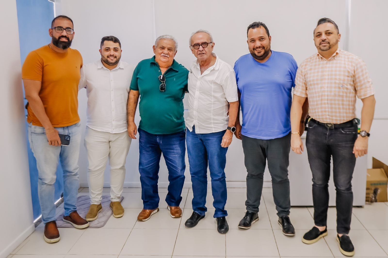 EXCLUSIVO: Vice-Prefeito de Santa Rita, “Carimbó”, tem encontro com Cícero Lucena e deve anunciar apoio a Mersinho, Aguinaldo e João