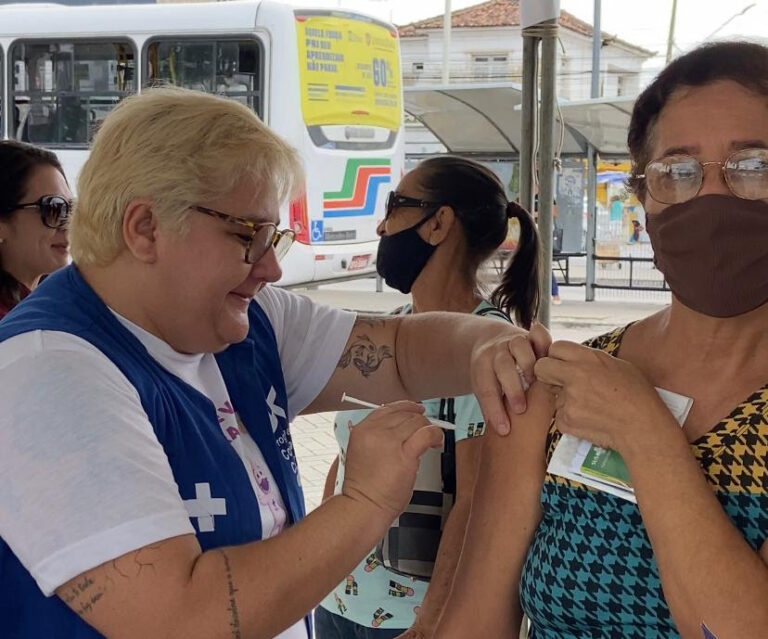 Paraíba aplica mais de 90 mil doses no dia D de vacinação e prorroga campanha contra influenza e sarampo até dia 24