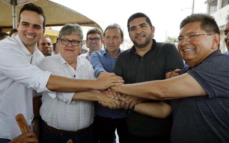 Governador inaugura a nova PB-151 e travessia urbana em Picuí e Nova Floresta
