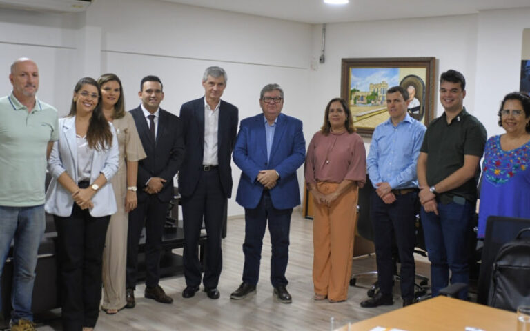 João Azevêdo se reúne com representantes do BID e discute andamento do Projeto Amar com investimentos na infraestrutura e modernização hospitalar