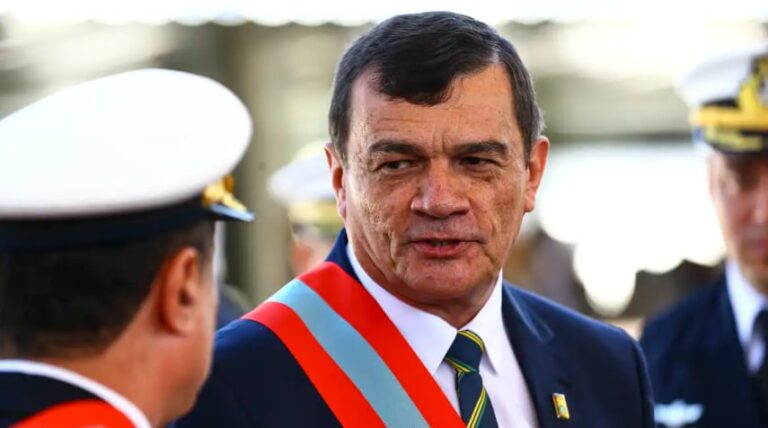 Ex-ministro da Defesa Paulo Sérgio Nogueira chama TSE de “inimigo” militar da gestão do ex-presidente Jair Bolsonaro