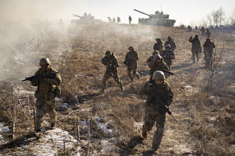 Rússia reivindica conquista de outra localidade no leste da Ucrânia