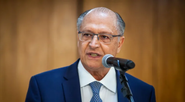 Em visita à China, Alckmin deve ter encontro com Xi Jinping