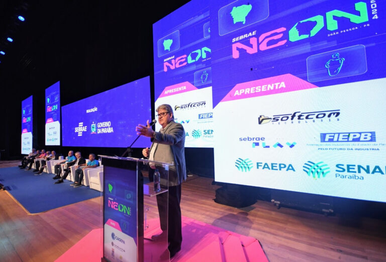 João Azevêdo participa da abertura do maior evento de inovação do Nordeste e lança editais para 50 empresas de tecnologia