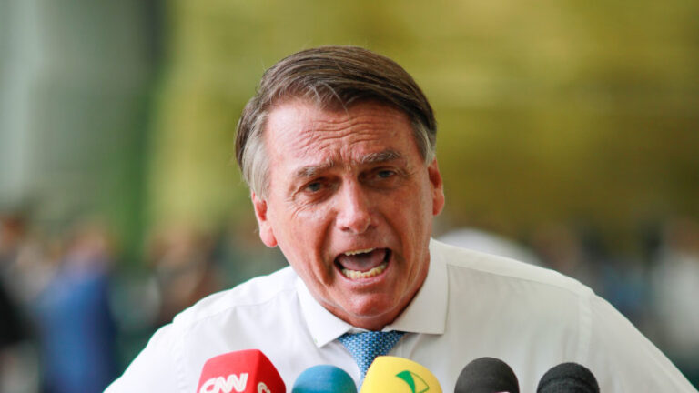 Polícia Federal indicia ex-presidente Jair Bolsonaro e mais 11 em inquérito das joias