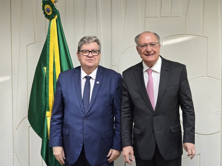 João Azevêdo acompanha anúncio do Novo PAC com presença de Lula e Geraldo Alckmin. Paraíba receberá investimento multimilionário