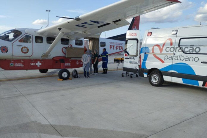 Transporte aeromédico do Coração Paraibano transfere idosa de Cajazeiras para receber assistência especializada no Metropolitano