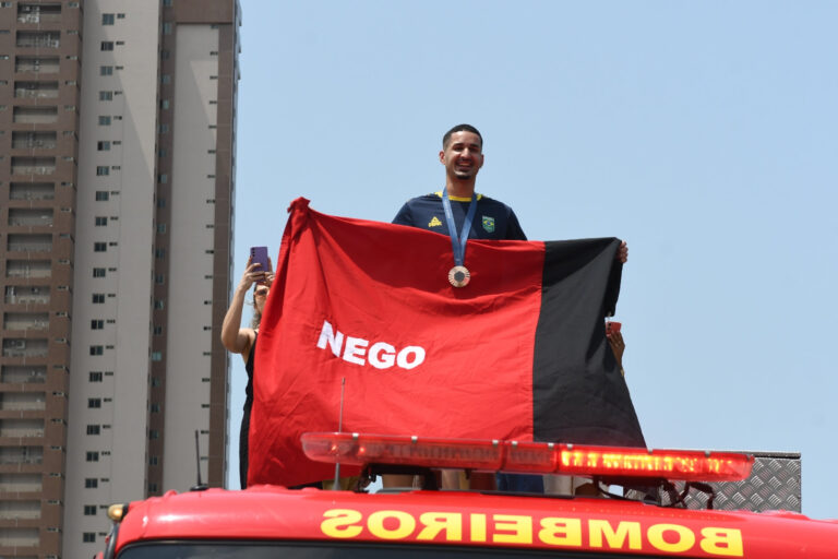 Governador recepciona medalhista olímpico Netinho