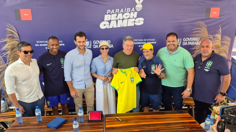 Paraíba homenageia seleção brasileira de futebol de areia pela conquista do hexacampeonato mundial