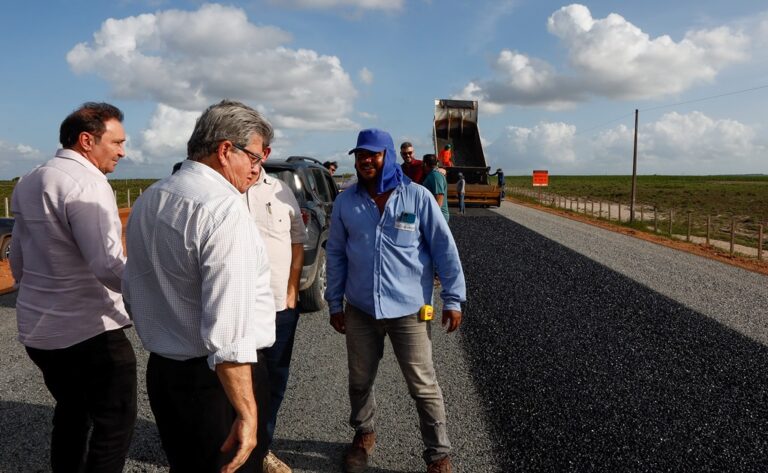 João Azevêdo inspeciona obras do Hospital da Mulher e do Arco Metropolitano de João Pessoa que somam investimentos de R$ 375,4 milhões