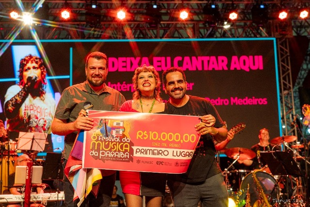 Festival de Música da Paraíba consagra Pricler com canção vencedora e prêmio de melhor intérprete