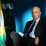 Bolsonaro fez flagrante confissão de obstrução de Justiça, diz Moraes