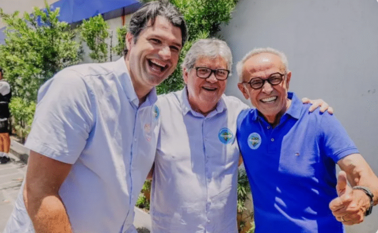 Léo Bezerra nega rumores sobre sua saída do PSB e diz que vai coordenar as campanhas de Cícero Lucena e João Azevêdo