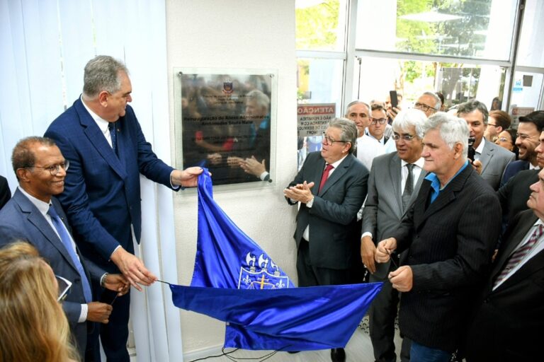 Governador prestigia entrega do prédio do anexo administrativo do Tribunal de Justiça da Paraíba