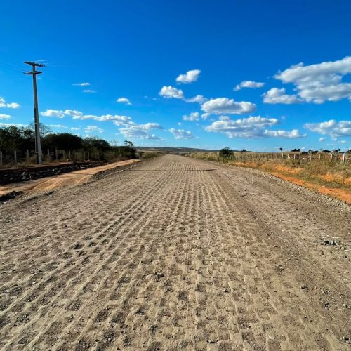 Obra de pavimentação no Alto Sertão deve ser concluída até o final do ano