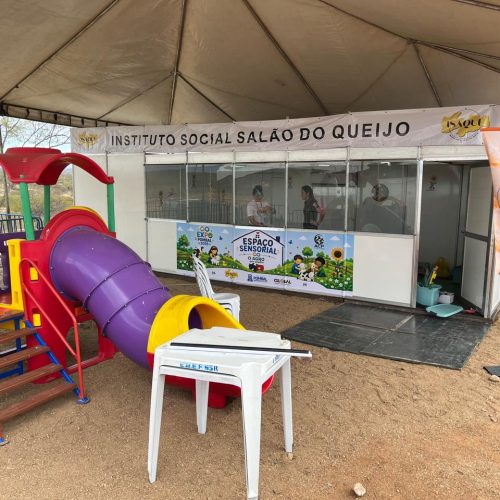 Sala sensorial itinerante do projeto “Agro que Acolhe” é montada na Expo Pombal
