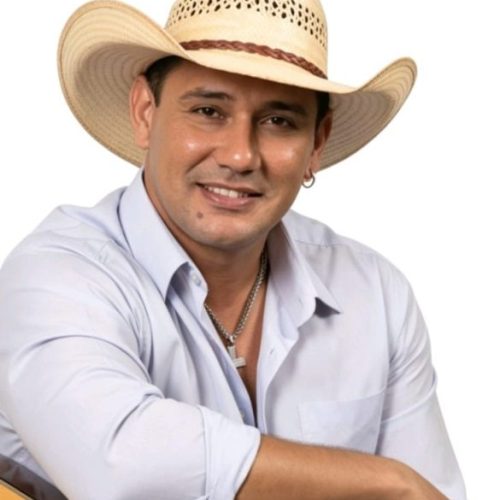 Paulo-Banderas-Reproducao-585x1024-2.jpg