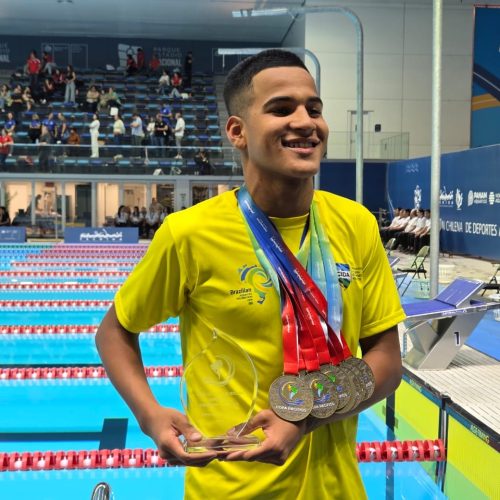 Paraibano brilha com oito medalhas de ouro na Copa Pacífico de Natação, no Chile